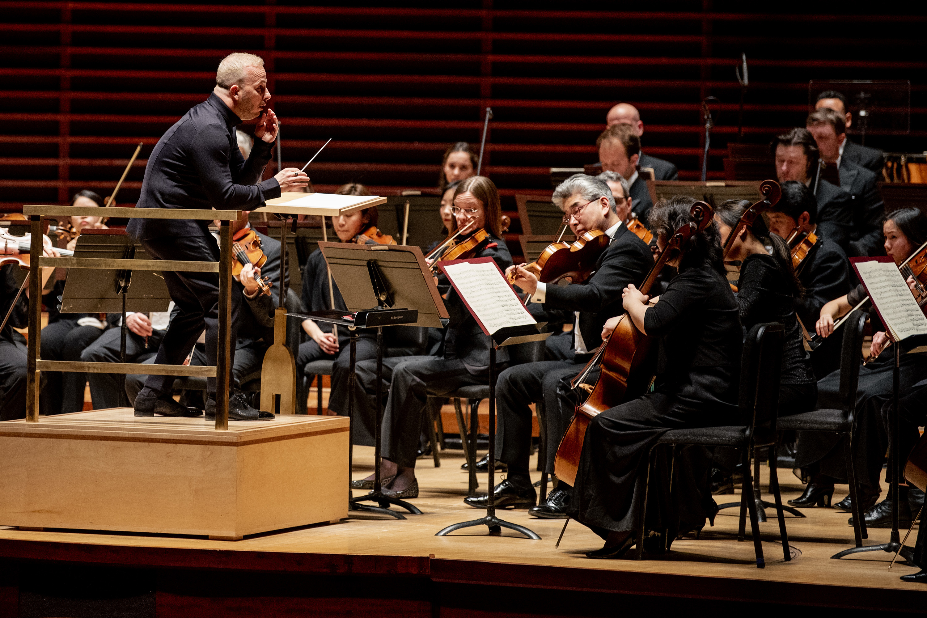 To avert 'enormous' deficit, Philadelphia Orchestra musicians take 20% pay  cut as special fund-raising begins