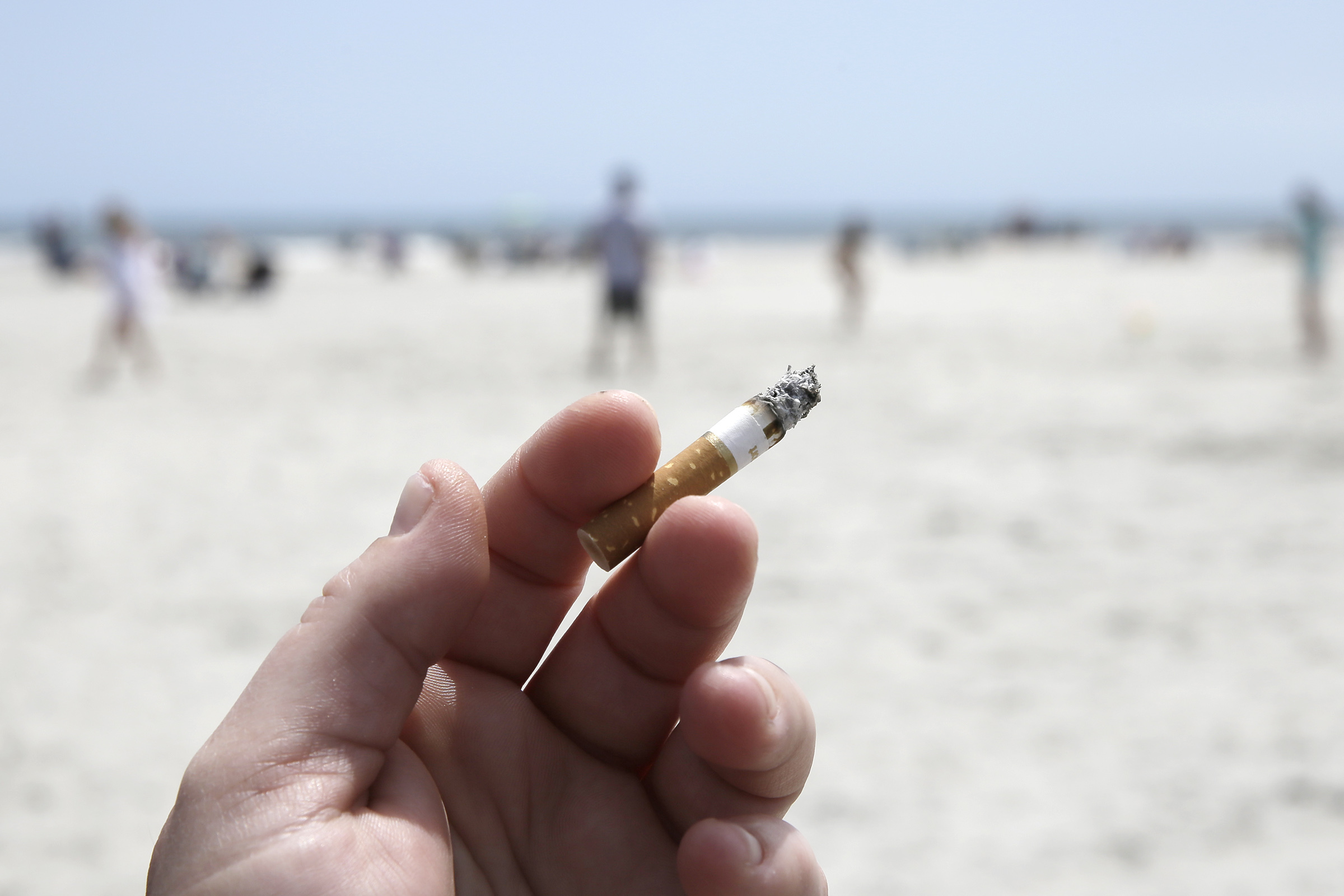 Smoking ban at the Jersey Shore greets Memorial Day weekend visitors