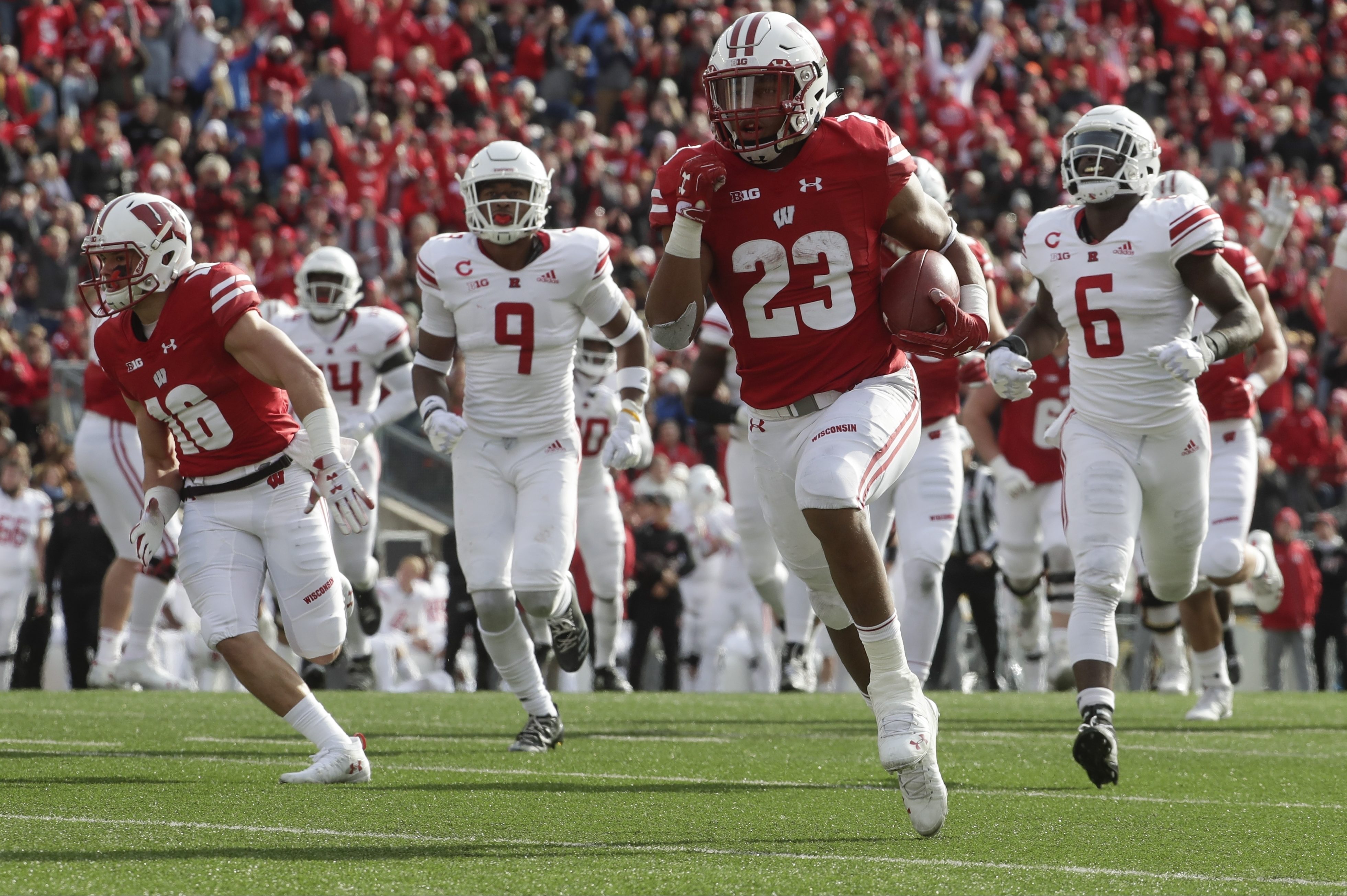 Penn State defense faces a big challenge in Wisconsin RB Jonathan Taylor